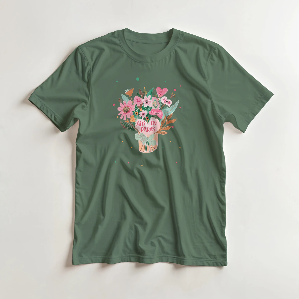 Äiti On Paras - 3XL - 5XL T-paita – tuotekuva